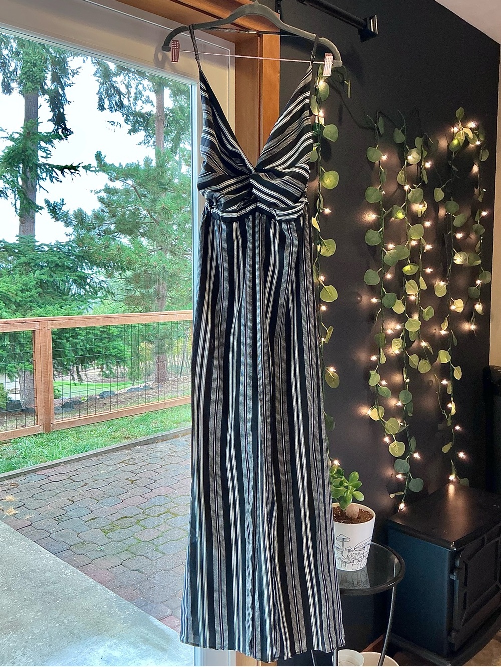 Striped Women’s Tie-Back Jumpsuit 🖤🤍